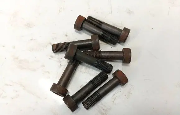 Toyota Avensis T250 Nuts/bolts 
