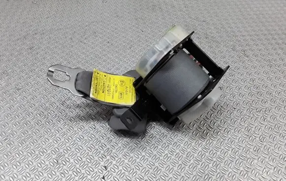 KIA Magentis Middle seatbelt (rear) 