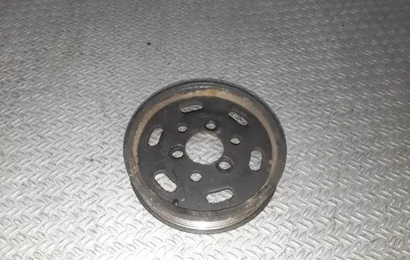 Volkswagen Golf IV Power steering pump pulley 038145255A