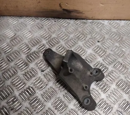 Audi A6 S6 C6 4F Engine mounting bracket 4F0199307D