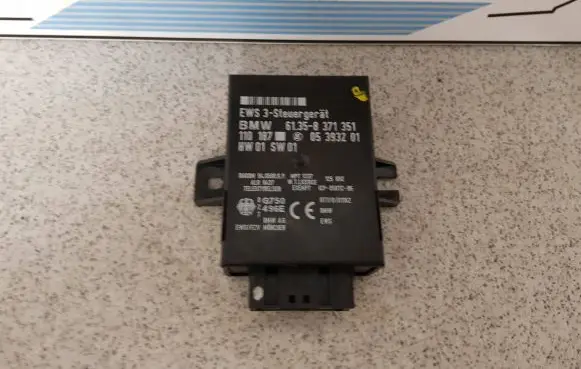 BMW 5 E39 Immobilizer control unit/module 61358371351 05393201