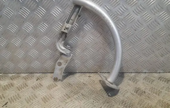 Volkswagen PASSAT B6 Tailgate/trunk/boot hinge 3C5827301B