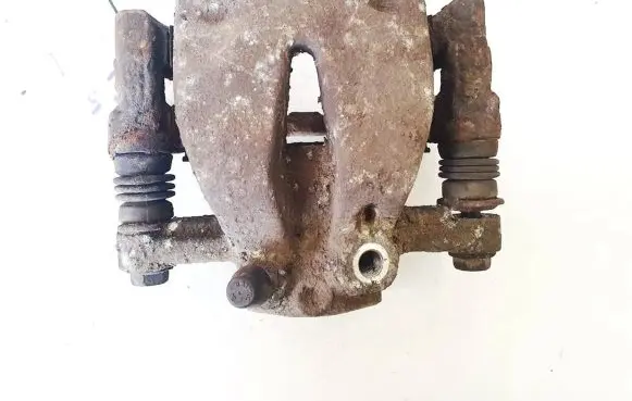 Toyota Corolla Verso AR10 Rear brake caliper y01339