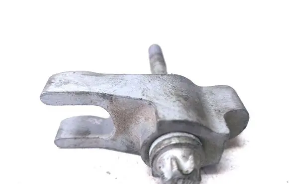 KIA Sorento Fuel Injector clamp holder 