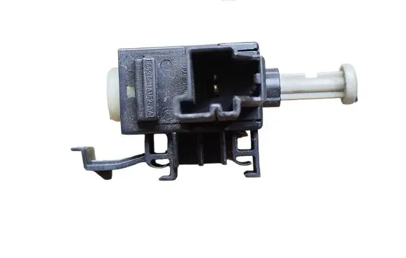 Ford Kuga II Brake pedal sensor switch 6G9T11A152AA