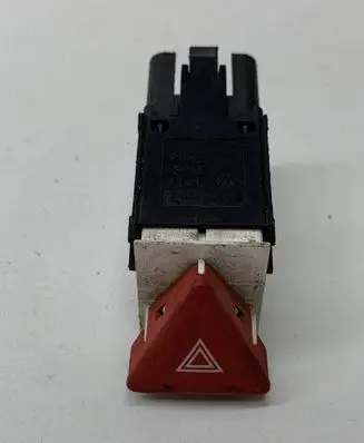 Volkswagen PASSAT B6 Hazard light switch 3C0953509