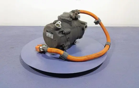 Toyota Prius (NHW20) Air conditioning (A/C) compressor (pump) 0420000196