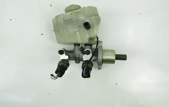BMW 3 E46 Master brake cylinder 