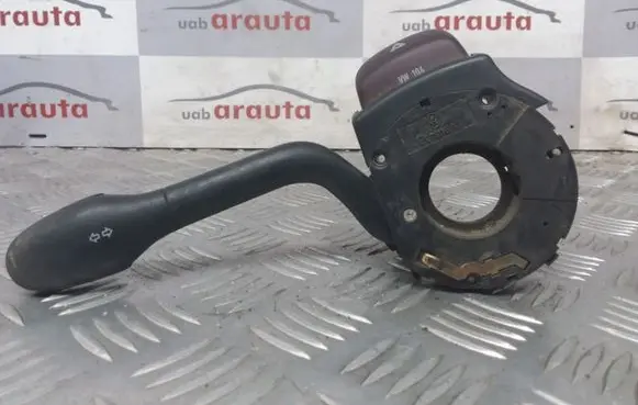 Volkswagen PASSAT B4 Indicator stalk QC88S97