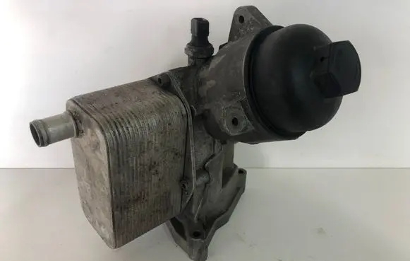 Engine oil radiator