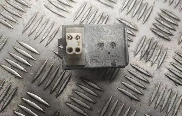 Audi 80 90 S2 B4 Heater blower motor/fan resistor 8A0959263B H651404J