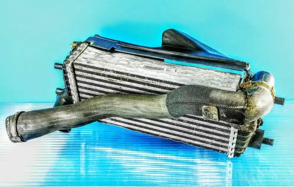 Ford Focus Intercooler air channel guide 2V619L440CJ BM518121AF