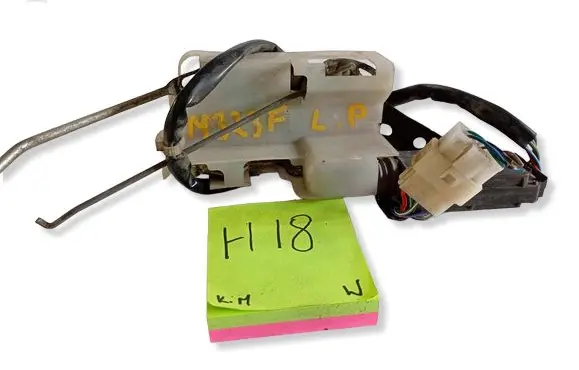 Mazda 323 F Front door lock 12345566