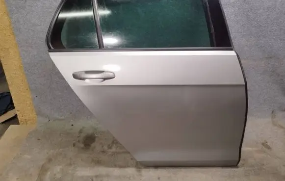 Volkswagen Golf VII Rear door 5G4833312L