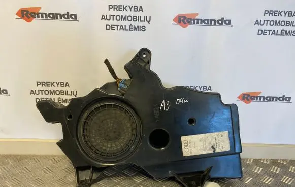 Audi A3 S3 8P Subwoofer speaker 8P3035382