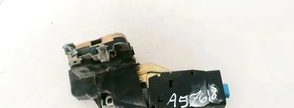 Mitsubishi Carisma Front door lock