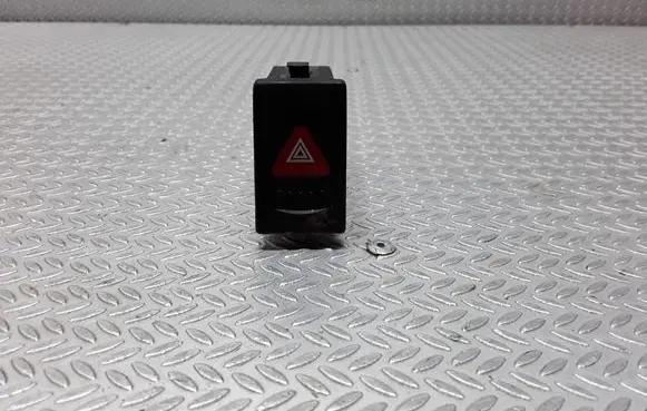 Volkswagen PASSAT B5 Hazard light switch 3B0953235D