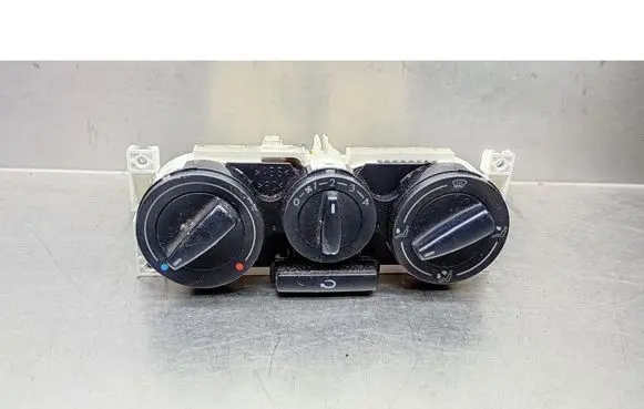 Volkswagen Polo III 6N 6N2 6NF Air conditioning/heating control unit 