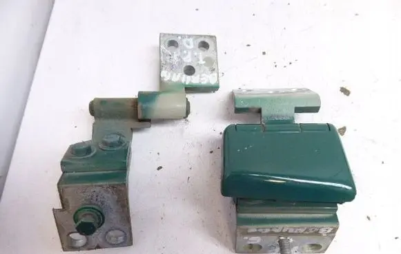 Citroen Berlingo Rear door hinge set 871771871770
