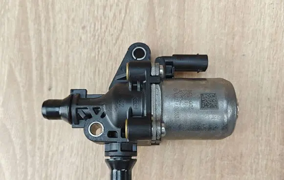 BMW X6 G06 Electric auxiliary coolant/water pump 8473160