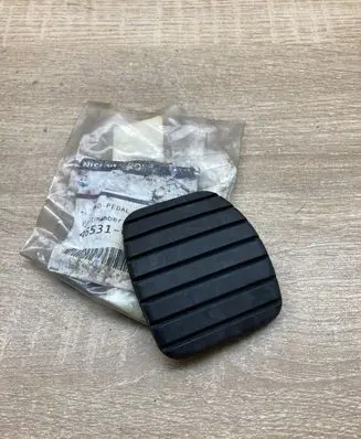 Renault Master III Brake pedal 8200874407 4653100Q0F