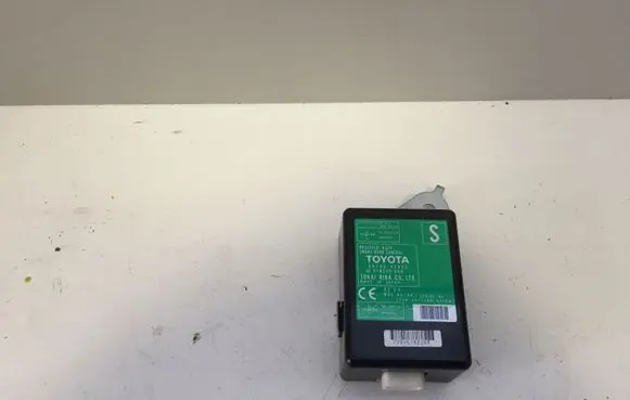Toyota RAV 4 (XA30) Door central lock control unit/module 8974042020