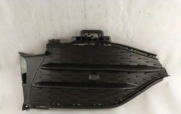 Mercedes-Benz GLC X253 C253 Front bumper lower grill a2538858104 A2538858104