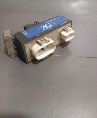 Coolant fan relay
