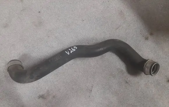 Mercedes-Benz E W211 Engine coolant pipe/hose a2115013582 2115013582