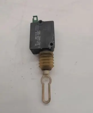 Audi A6 S6 C5 4B Tailgate boot lock/latch motor 4B9962115 08032000 06204242