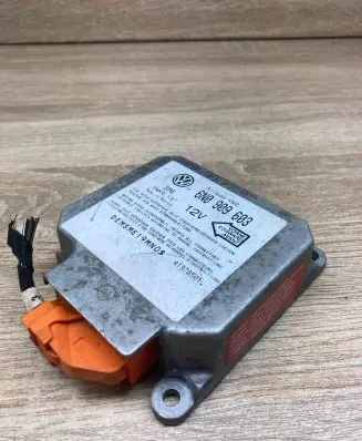 Volkswagen Golf IV Airbag control unit/module 6N0909603 5WK4137 WithPlug