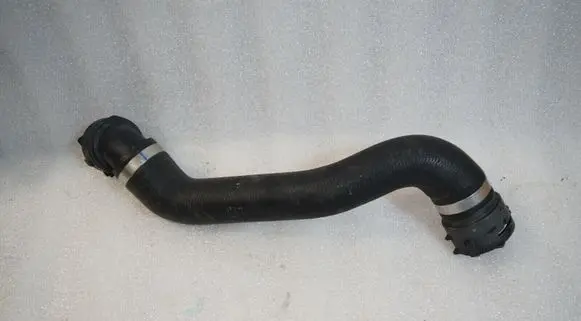 Mercedes-Benz C W205 Engine coolant pipe/hose A2055013182