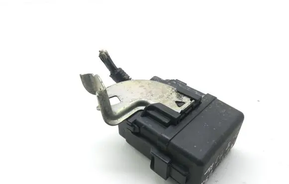 Toyota Auris 150 Other relay 9008087019