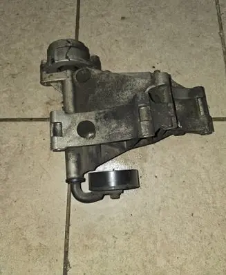 Volkswagen Golf III Generator/alternator bracket 037903143E