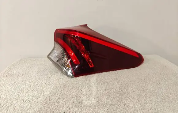Toyota Auris E180 Rear/tail lights 
