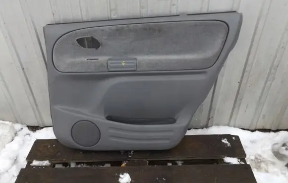 Suzuki Grand Vitara I Rear door card panel trim