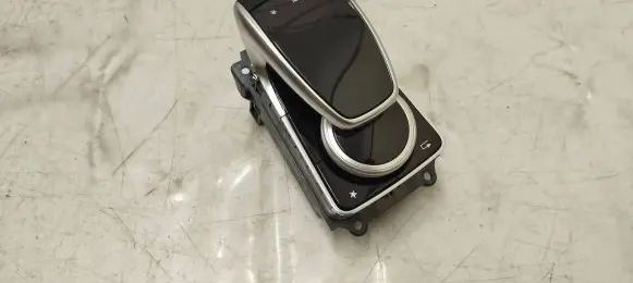 Mercedes-Benz AMG GT R190 C190 Head unit multimedia control A2059006015 A2059015509 A2059020104