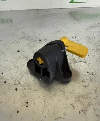 Opel Vivaro Loading door lock 905037994R 93452556 GE0030267