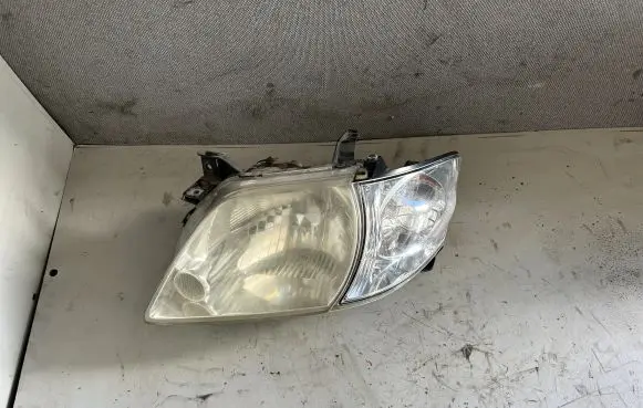 Mazda MPV II LW Headlight/headlamp