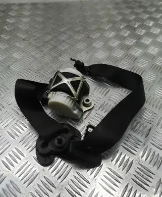 BMW 1 F20 F21 Front seatbelt S2726581003