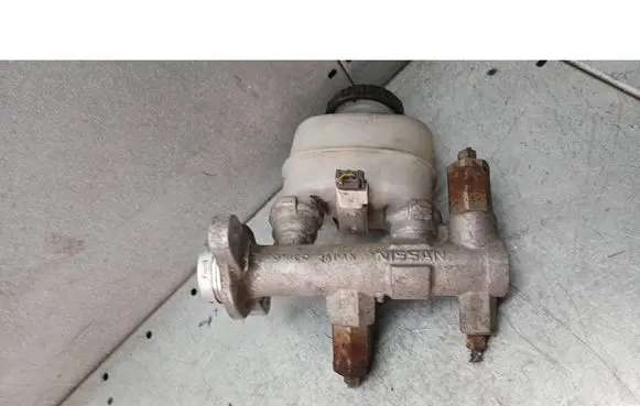 Nissan Almera Master brake cylinder