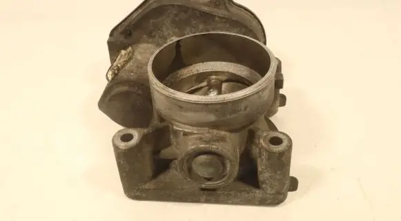 Ford Focus Throttle body valve 4M5GED