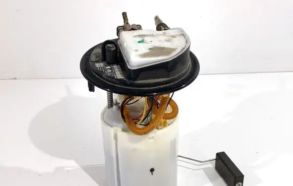 Peugeot 2008 I In-tank fuel pump 9813573780