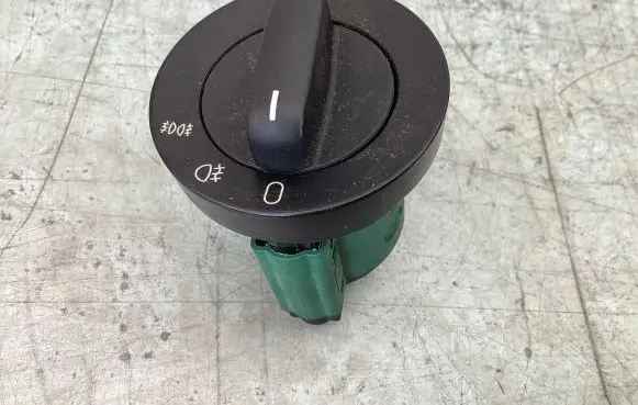 BMW 5 E39 Light switch 6901342