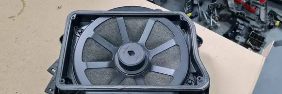 Audi A6 S6 C7 4G Subwoofer speaker 4G8035709BOSE 619063001 6251300010