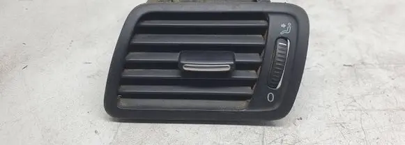 Volkswagen PASSAT B6 Dashboard side air vent grill/cover trim 3C1819701 P0108666 T0024359