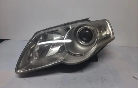 Volkswagen PASSAT B6 Headlight/headlamp