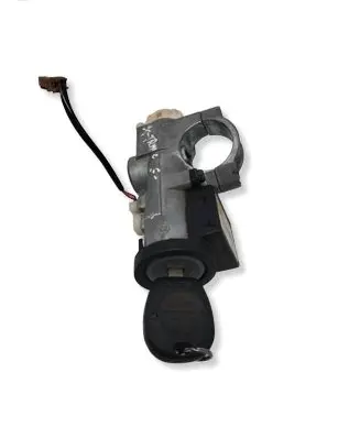 Nissan X-Trail T30 Ignition lock 5WK48042A 97RI000005 2671032209