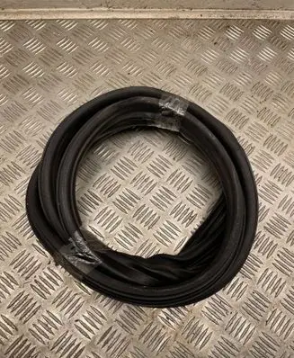 Citroen Berlingo Rear door rubber seal (on body) 