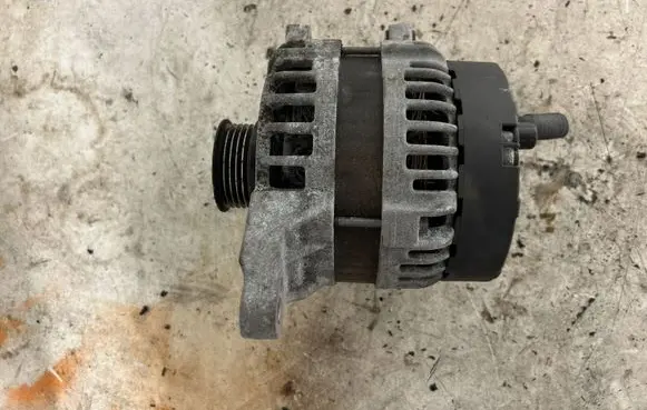 Mercedes-Benz B W247 Generator/alternator 